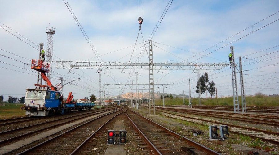 Ampliará la longitud útil de las vías para acoger trenes de hasta 608 m, reforzando los tráficos con el Puerto de Santander.