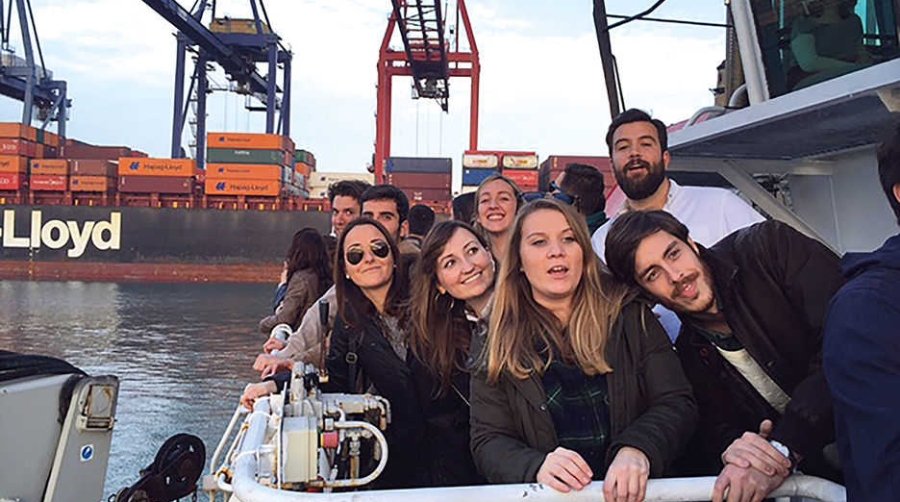Los alumnos del M&aacute;ster conocen la actividad de los pr&aacute;cticos y remolcadores del Puerto de Valencia