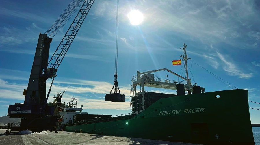 Una de las operativas (arriba y a la derecha). Se contempla como mínimo la escala de al menos 11 buques.