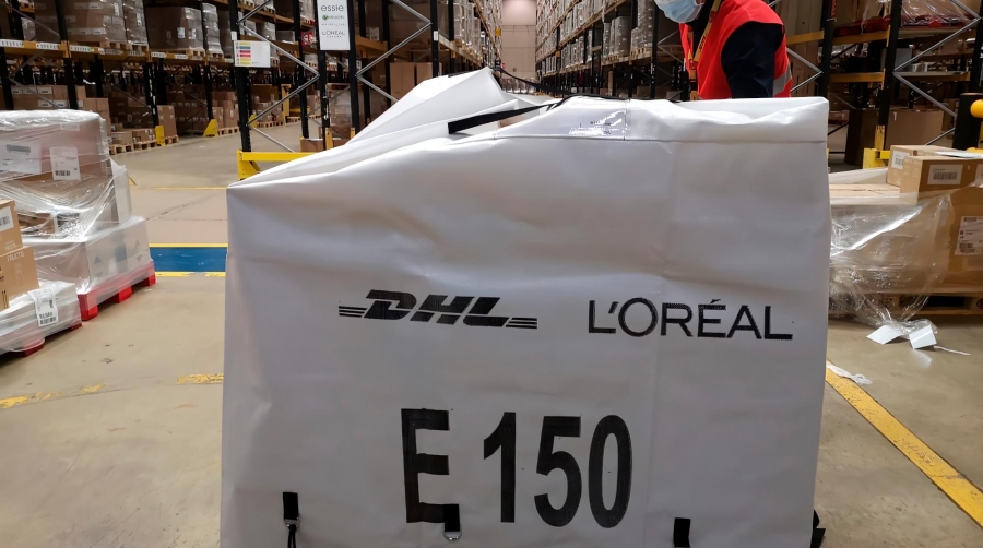DHL y L’Oréal apuestan por las fundas reutilizables en el enfardado de palets