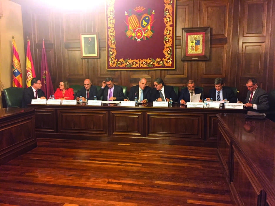 Los agentes econ&oacute;micos valencianos y aragoneses, a favor del Corredor Cant&aacute;brico Mediterr&aacute;neo