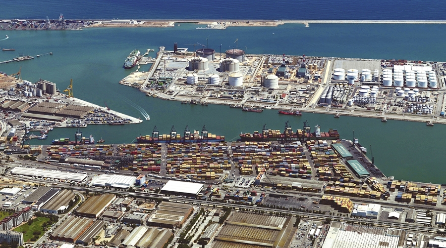 La construcción de estos tres nuevos puntos de atraque tiene un período de ejecución de 38 meses.
