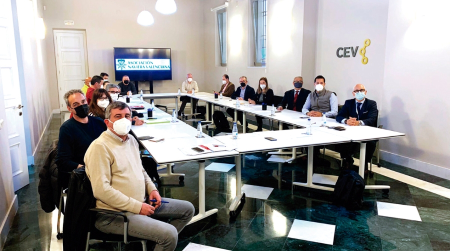 Empresas y sindicatos de la comunidad portuaria valenciana ampl&iacute;an la negociaci&oacute;n del Convenio