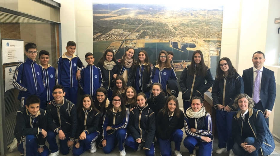 La visita se enmarca en la iniciativa &ldquo;Conoce tu puerto&rdquo; de la Autoridad Portuaria de Castell&oacute;n.
