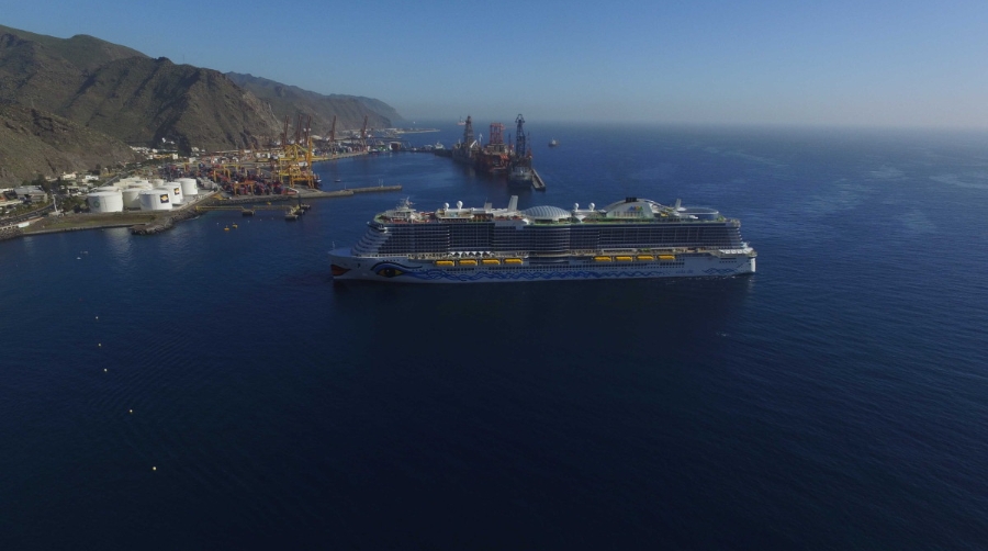 El Puerto de Tenerife recibe en primera escala y viaje inaugural al crucero ecol&oacute;gico &quot;AidaNova&quot;