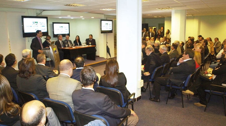 La Fundaci&oacute;n Valenciaport ayudar&aacute; al Puerto de Montevideo a modernizar sus procesos