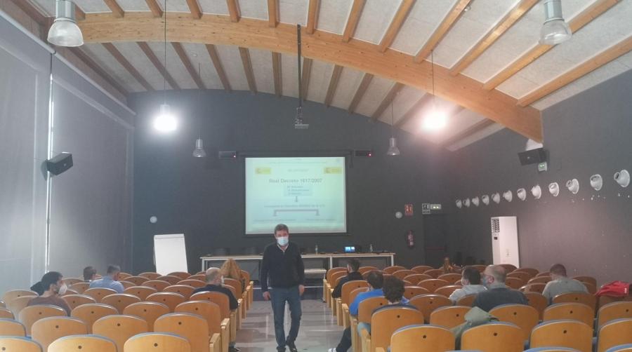 La AEEPB mantiene la presencialidad en sus cursos formativos