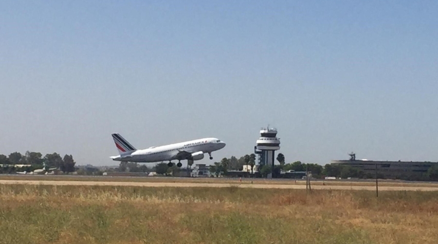 ENAIRE ha vuelto a reducir dr&aacute;sticamente sus tasas de navegaci&oacute;n a&eacute;rea este a&ntilde;o 2021.