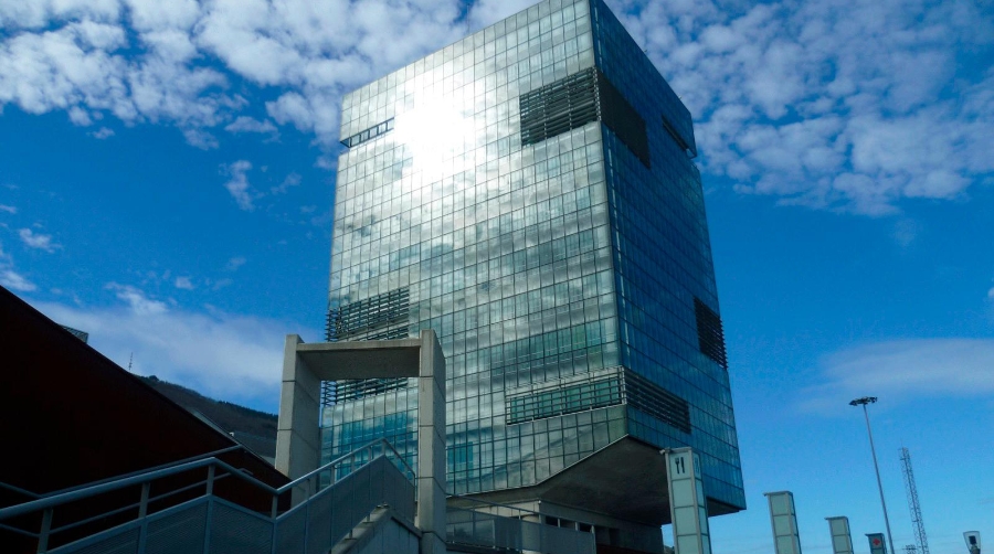 El acuerdo del Puerto de Bilbao con Telefónica da un paso más en su colaboración. Foto J.P.