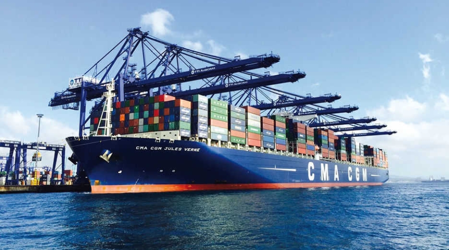 Los terminales de contenedores del Puerto de Algeciras operaron 99 megaships durante 2015