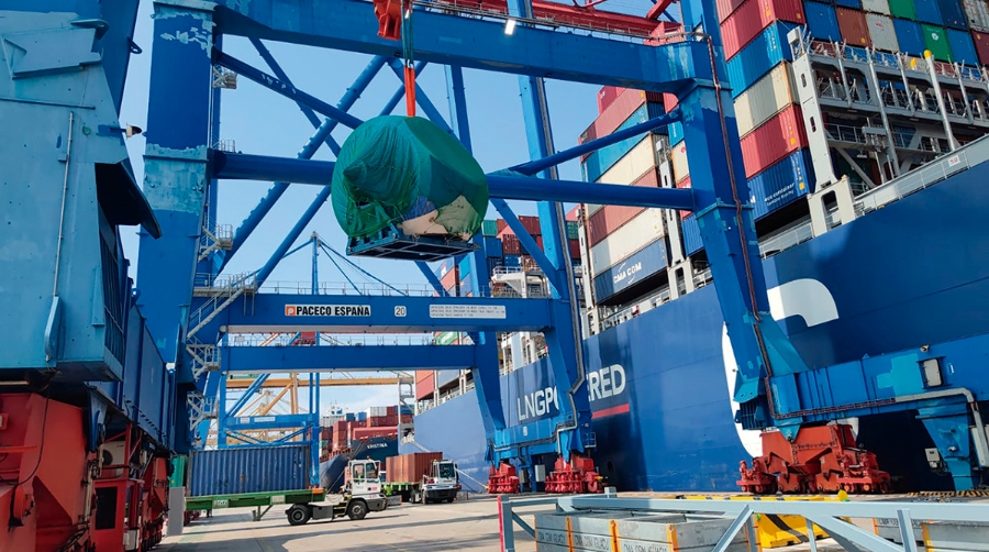 CSP Iberian Valencia Terminal descarga un nacelle de m&aacute;s de 50 t de peso