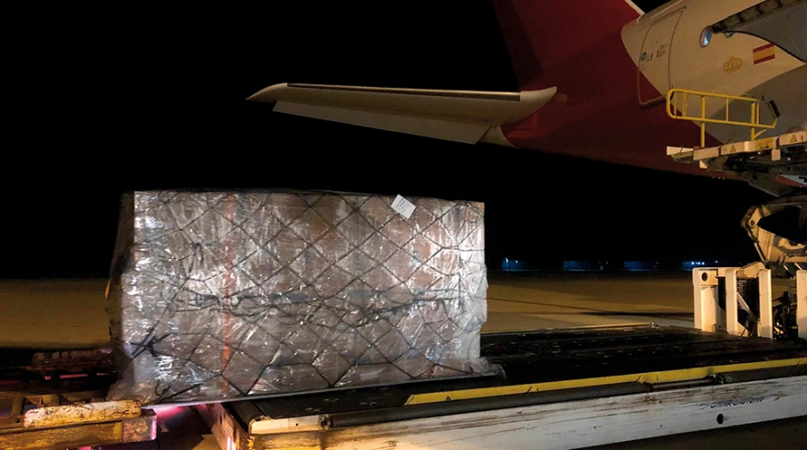 Aterrizan en Espa&ntilde;a 30 toneladas m&aacute;s de material hospitalario a trav&eacute;s del Corredor A&eacute;reo Sanitario
