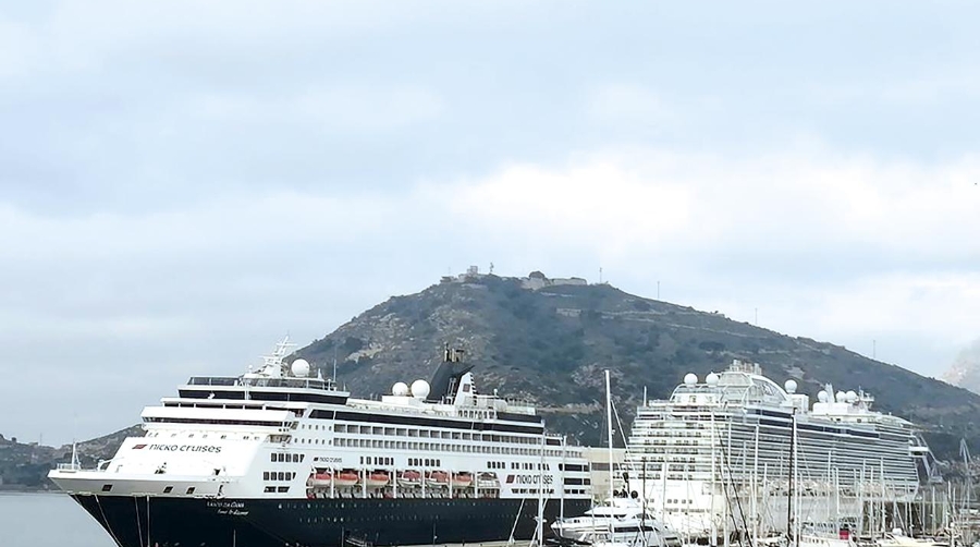 El Puerto de Cartagena recibe la doble escala de los buques “Vasco de Gama” y “Enchanted Princess”