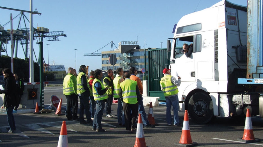 Transcalit confirma que el seguimiento de la huelga s&oacute;lo fue notorio en el Puerto de Barcelona