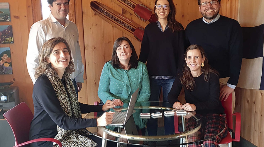 Coollogger empez&oacute; con dos personas (&Iacute;&ntilde;igo Alonso, derecha, y Pablo M&uacute;gica, izquierda) y en tres a&ntilde;os ha crecido hasta conformar un equipo de seis profesionales con vocaci&oacute;n internacional que se complementan entre s&iacute;.