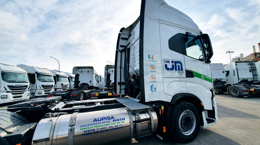 Trajoman profundiza en su estrategia ambiental con dos nuevos camiones de GNL