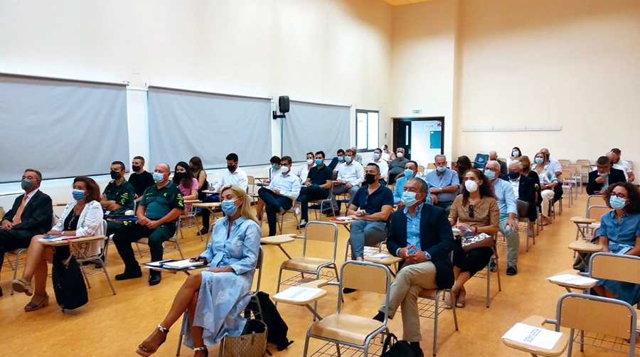 El Puerto de Alicante promociona sus servicios intermodales ante empresarios de la Vega Baja