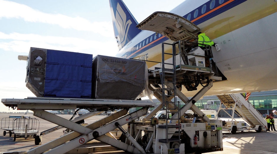 La exportaci&oacute;n pide pista en El Prat