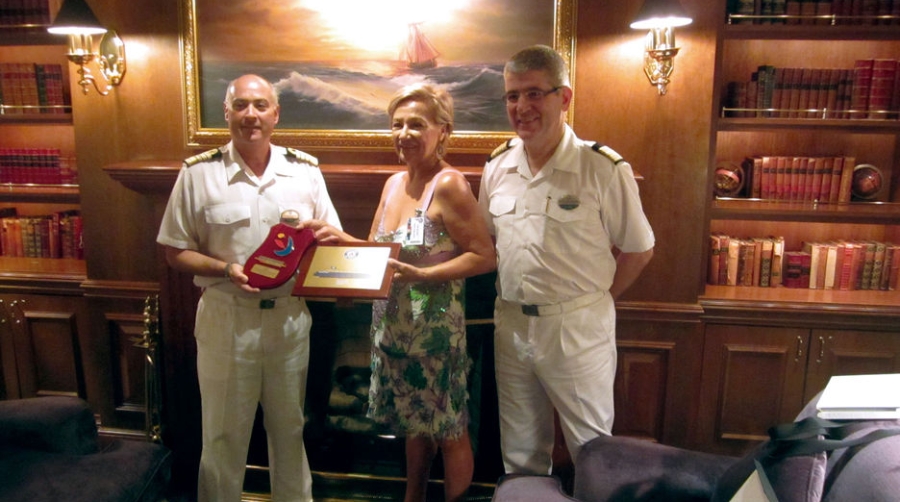 Pullmantur escala en Almer&iacute;a con su &quot;Horizon&quot;