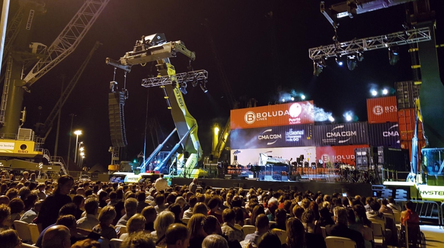 El Muelle Norte del Puerto de Sevilla acogió la clausura de la XX Bienal de Flamenco.
