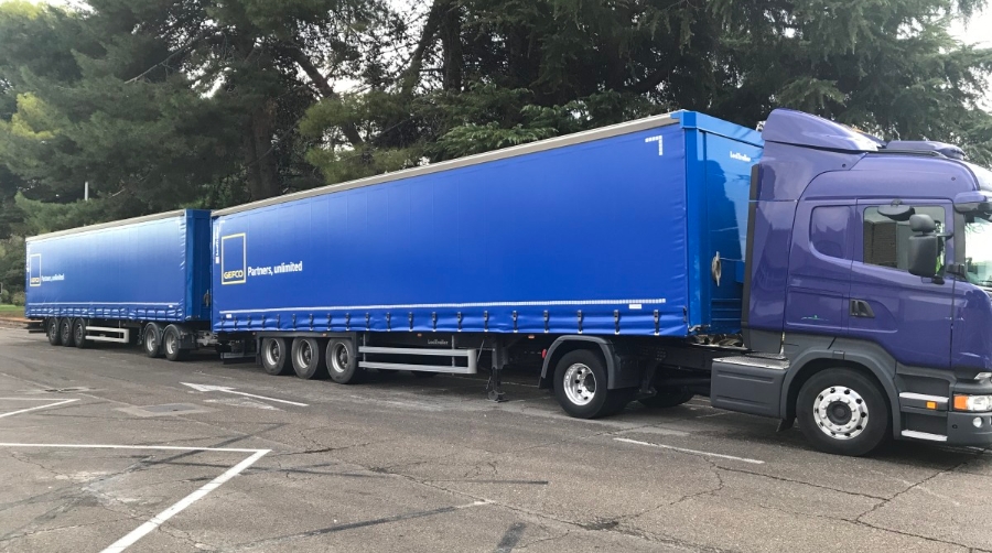 Gefco inicia las pruebas de su primer duotr&aacute;iler