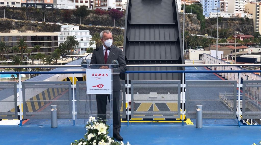Naviera Armas Trasmediterr&aacute;nea reafirma su compromiso con la exportaci&oacute;n del pl&aacute;tano de Canarias