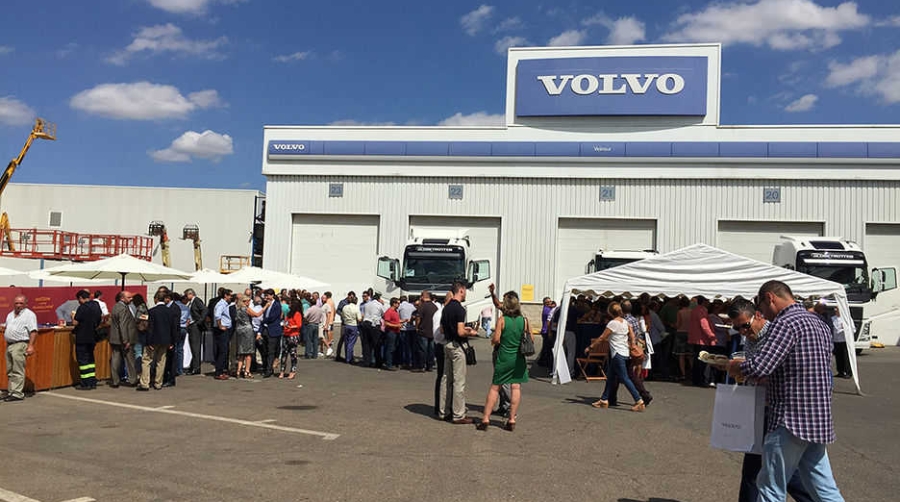 El concesionario de Volvo Trucks, Veinsur, abre las puertas para sus clientes en Sevilla