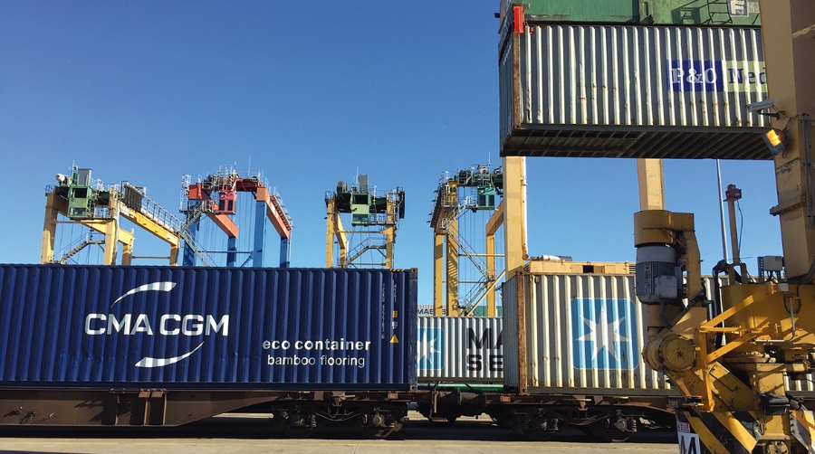 La tendencia econ&oacute;mica a la baja incide sobre los tr&aacute;ficos portuarios en Valencia