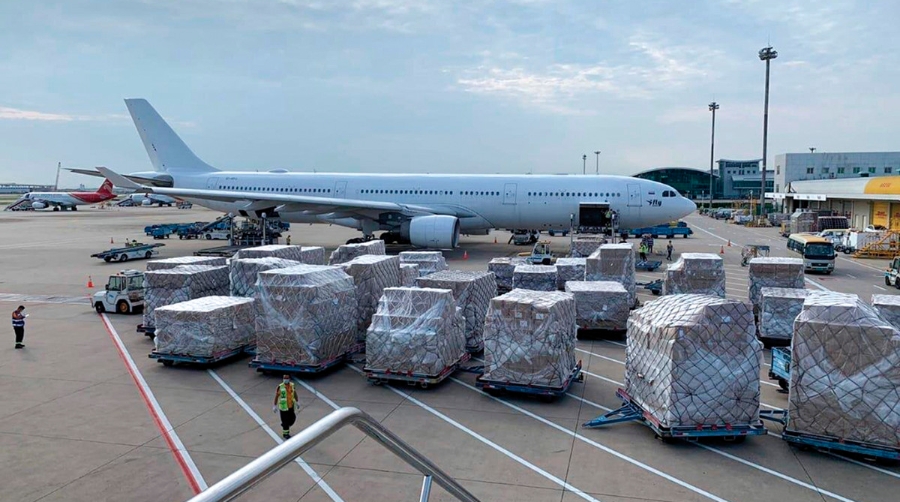 Llegan a Valencia dos nuevos vuelos con material sanitario procedentes de China