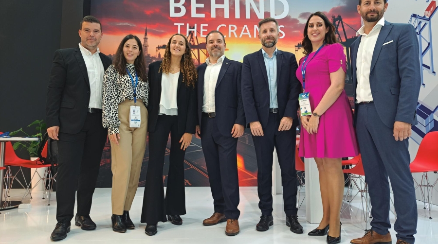 Desde la izquierda: Dimas Ávila, Lucía Sánchez, Ana Prior, Francisco Grau (Managing Director), Rodrigo Garro, Lina Montuori, e Ignacio Navarro. Foto J.P.