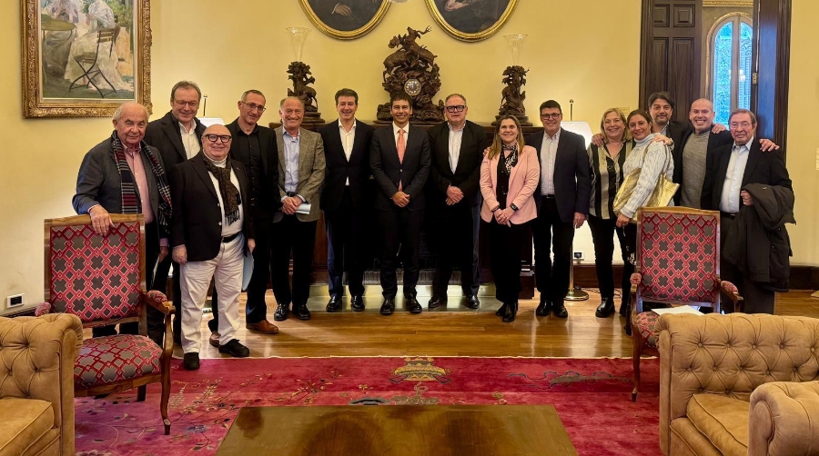 En el encuentro, se presentó un detallado informe sobre las actividades realizadas en 2024, destacando el 35º aniversario de la fundación de Air Cargo Club.