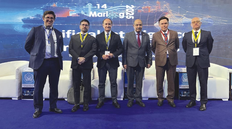 Participantes de la primera sesión de las conferencias celebradas en el marco de Marlog 14.
