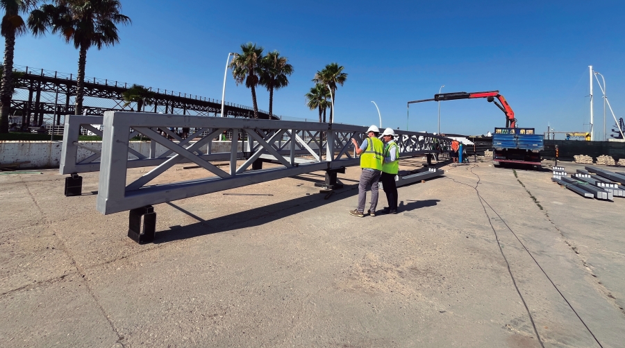 El Puerto de Huelva continúa avanzando en la ejecución de las obras de unión del Muelle de Río Tinto tras la llegada de la estructura metálica.