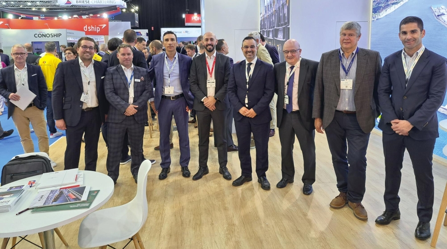 Alfredo Navarrete, Marítima del Principado (Marprin), del Grupo Toro y Betolaza; Richard Turner, Finnlines UK; Javier Guardado, Marprin; Ion Sanz, Consignaciones Toro y Betolaza (CTyB); Gorka Zabala, CTyB; Carlos Rodríguez, CTyB; Luc Hens, Finnlines Bélgica; Gerardo Toro Ibargüen, CTyB. (Presente también en la feria, Gabriel del Toro, CTyB). Foto J.P.