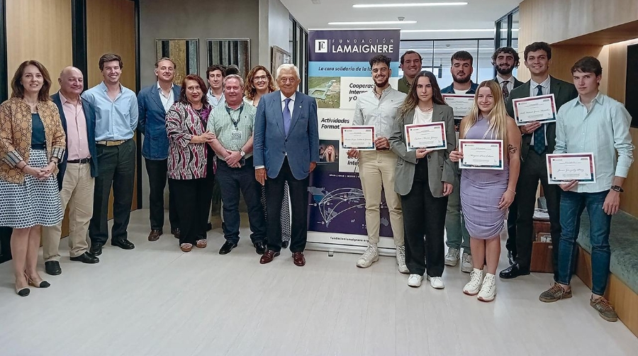 Acto de entrega de diplomas a los alumnos de la octava edición del programa formativo.