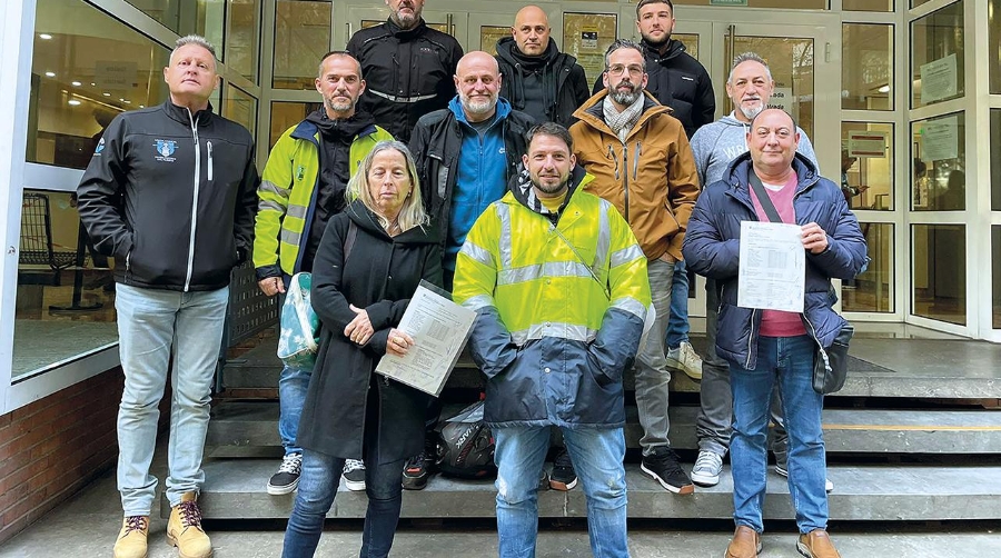 Firma del convenio entre Coordinadora y las empresas estibadoras.