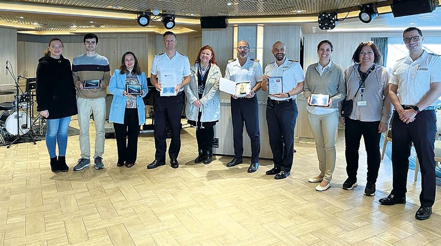 El “Silver Moon” inaugura la temporada de cruceros del Port de Tarragona