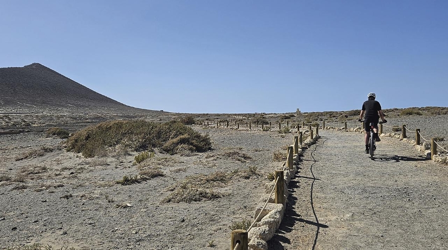 Puertos de Tenerife restaura la Reserva Natural Especial de Montaña Roja