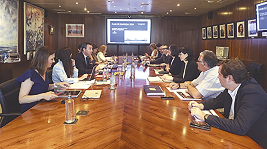 Gijón analiza su plan de empresa con Puertos del Estado