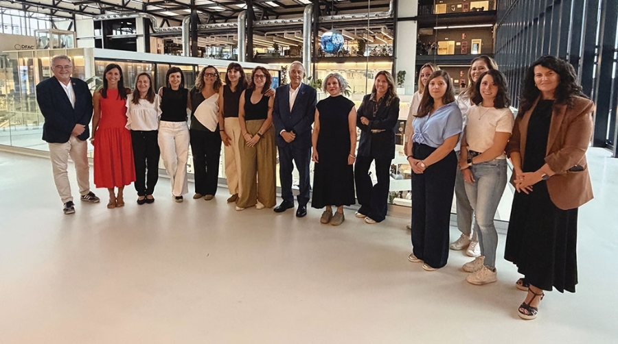 El Consejo de la Mujer ZF se reúne con la senadora Araceli Martínez Esteban