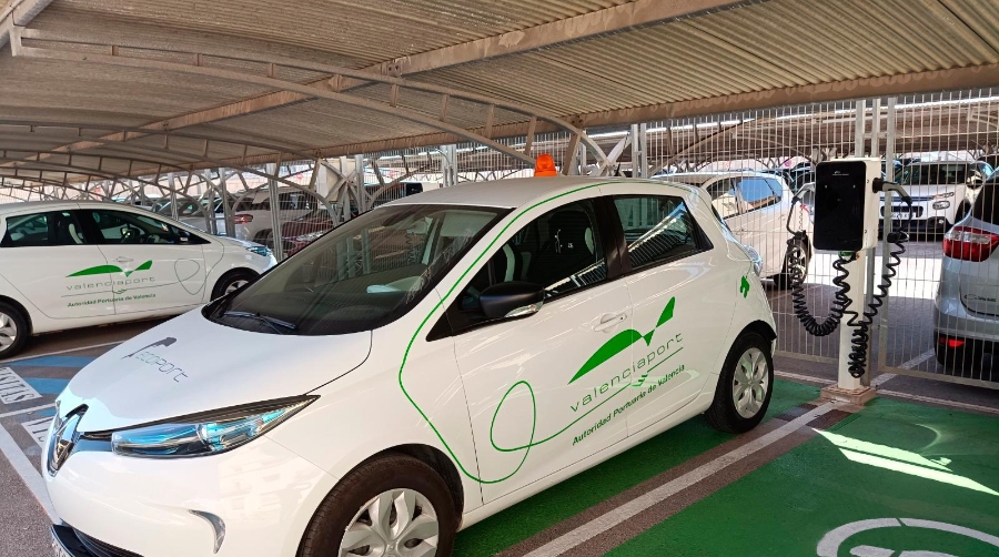 La AP de Valencia amplía su flota de vehículos eléctricos y los puntos de recarga