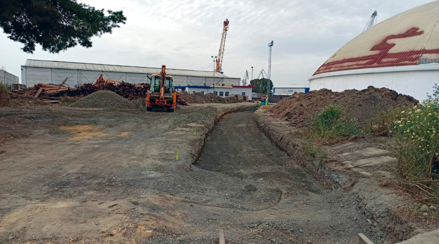 Carb&oacute;n Puerto activa un tramo de v&iacute;a de ferrocarril que atraviesa sus instalaciones