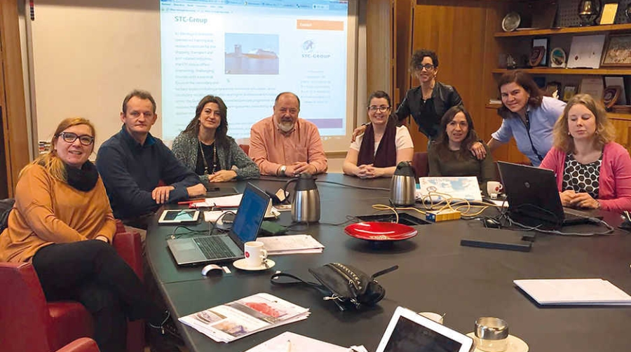 El proyecto VETPORT avanza en la identificaci&oacute;n de los puestos de trabajo del sector portuario