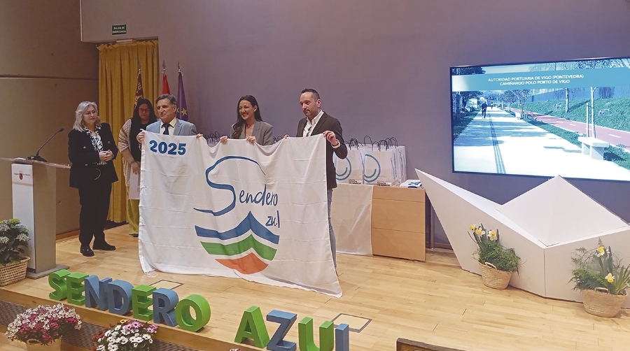 La entrega de este reconocimiento al puerto olívico tuvo lugar en Murcia.