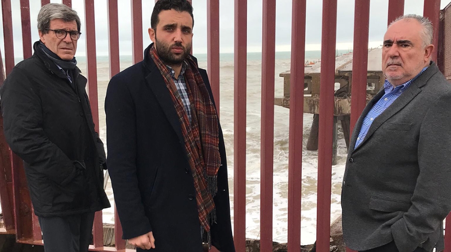 El temporal se lleva 30 metros del tramo inicial del pantal&aacute;n del Puerto de Sagunto