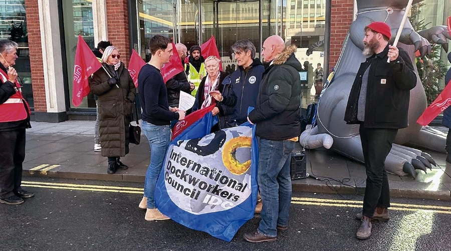 Los estibadores de Unite the Union (IDC) toman la sede londinense de Ørsted