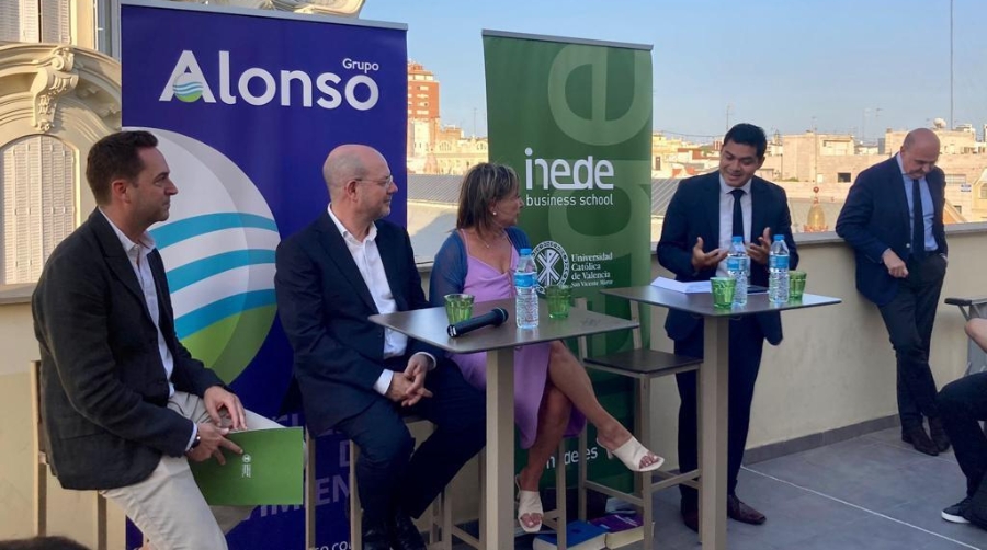 La beca permite al alumno lograr un contrato laboral en una de las empresas de Grupo Alonso.