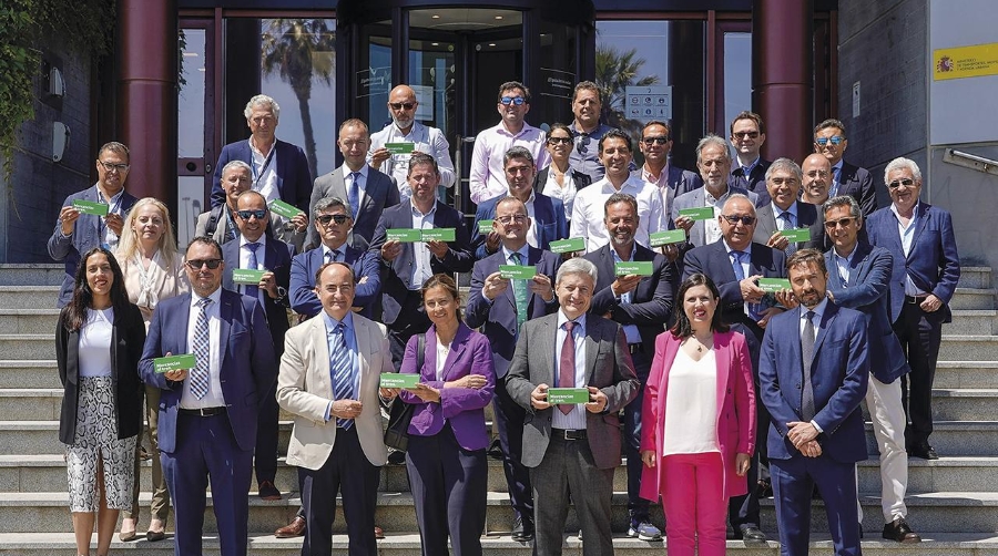José Ignacio Landaluce Calleja, alcalde de Algeciras ha estado presente en la presentación de Mercancías al tren, mostrando su apoyo a la iniciativa.
