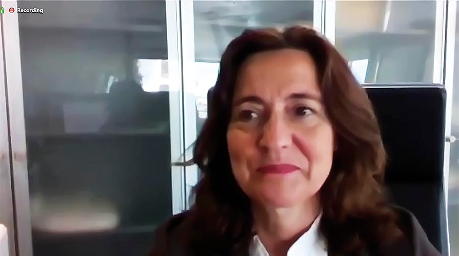 Merc&egrave; Conesa, presidenta de la Autoridad Portuaria de Barcelona, y Rosa Mar&iacute;a Sanz, presidenta de Sedigas (arriba).