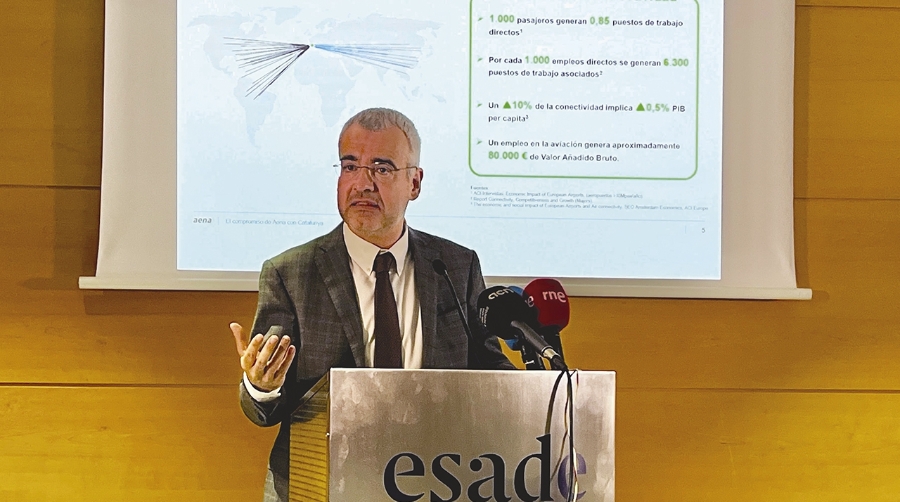 El presidente y consejero delegado de Aena, Maurici Lucena, ha anunciado durante una sesión de Matins Esade que la compañía está a punto de licitar la redacción del nuevo Plan Director del Aeropuerto Josep Tarradellas Barcelona-El Prat.